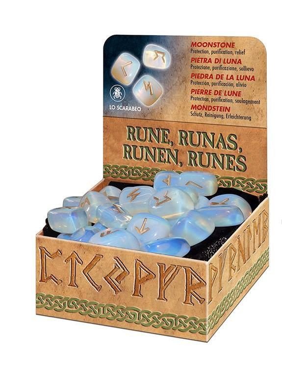 Runes "Pierre de Lune" par Lo Scarabeo