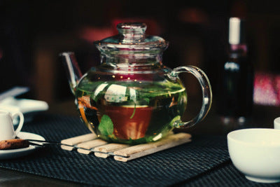 De la planta al consumo: cómo se elabora el té