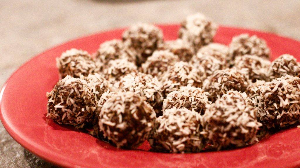 Missing our Maca Bliss Balls?  Now you can make your own!